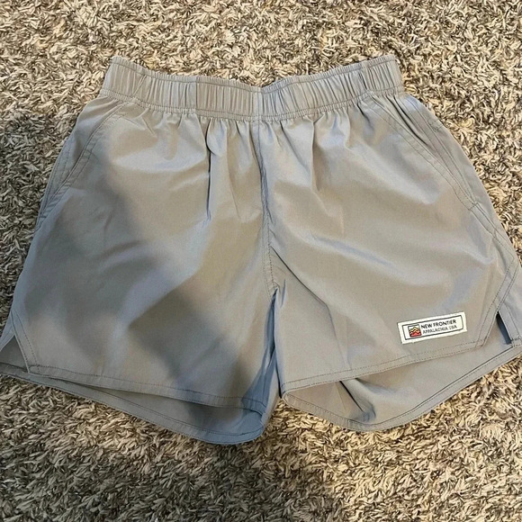 Women’s New Frontier Shorts - Picture 1 of 3